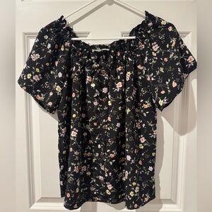 Chic Floral Black Blouse